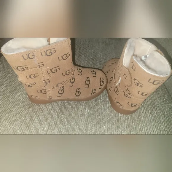 Keelan Boot from UGG® Size 7