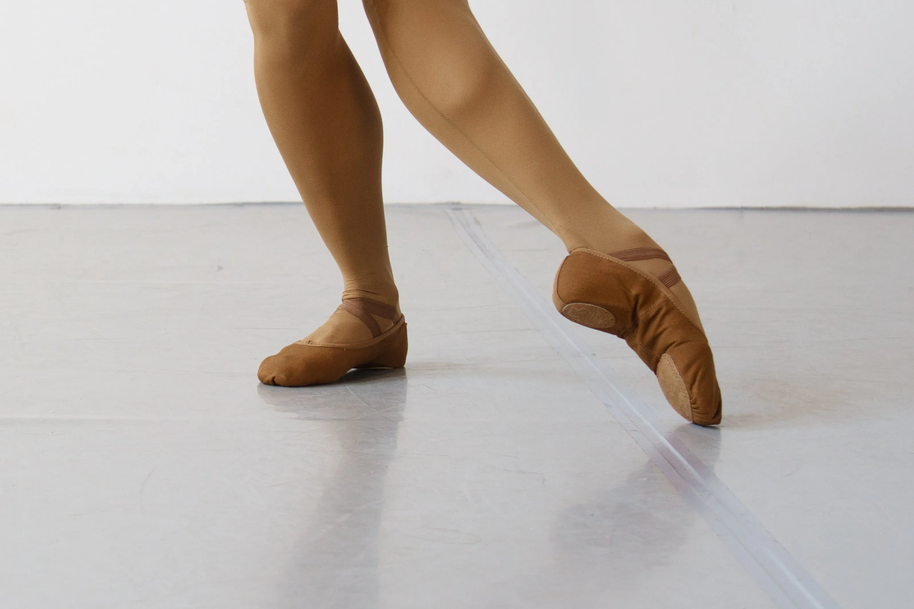 ORZA Pro™ 2.0 Ballet Shoe Women's Cocoa Canvas