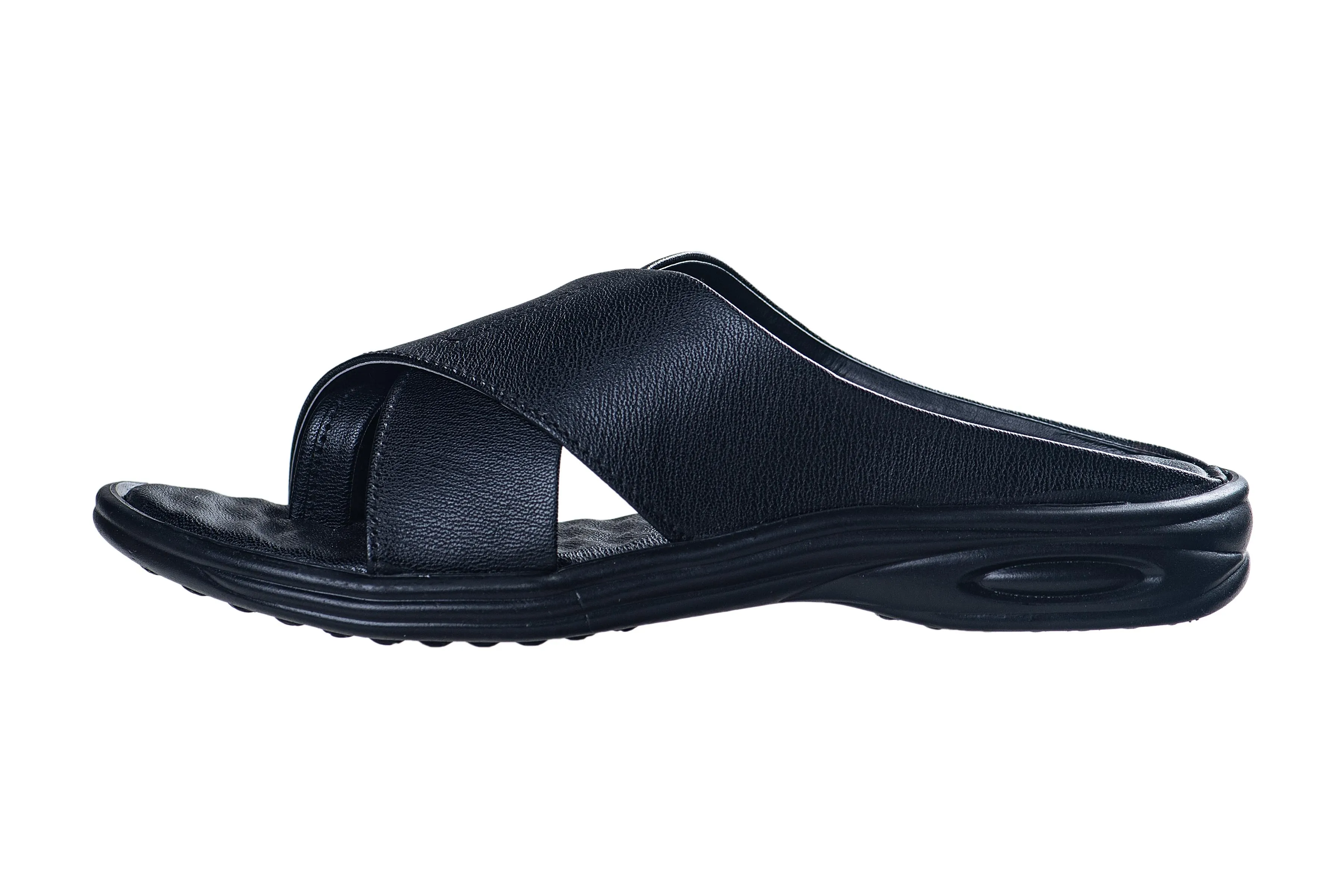 Titas Gents Black Chappal