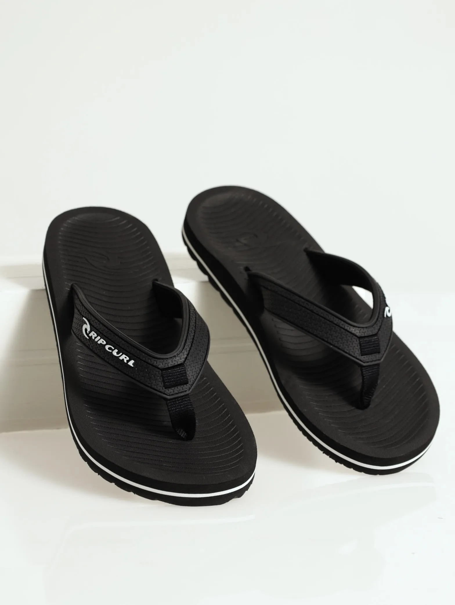 Tunnels Open Toe Thong Sandal - Black