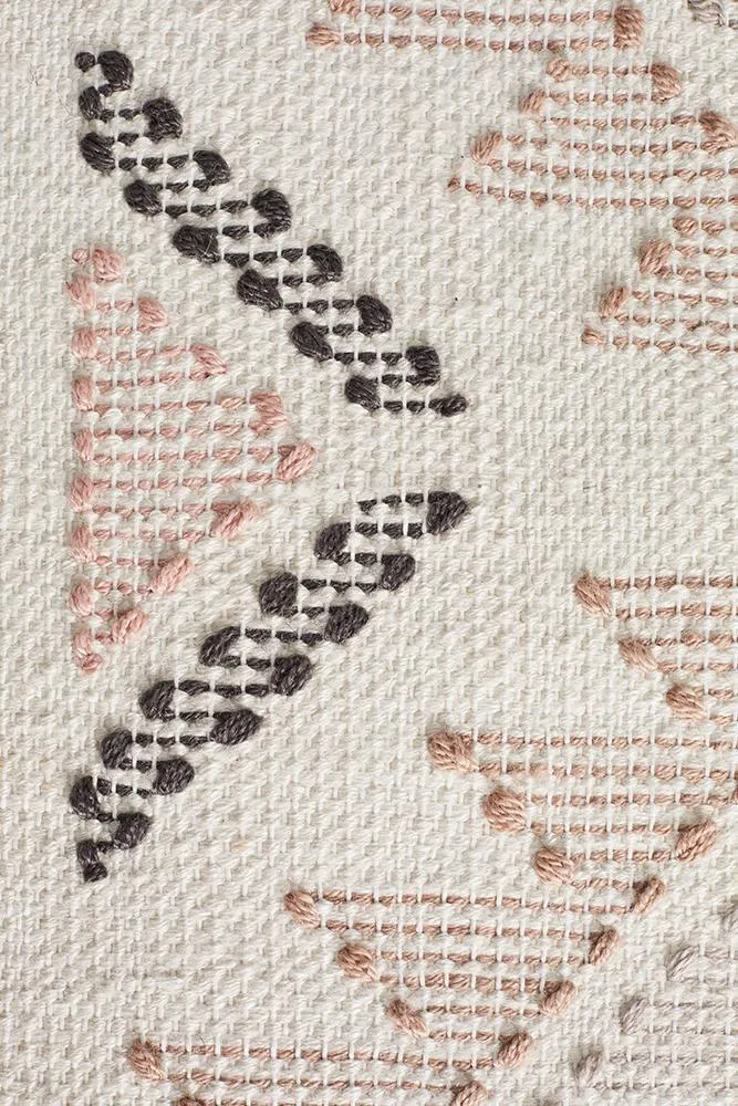 Vidya Rug white Peach